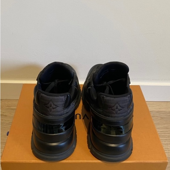 Louis Vuitton 2054 LV Trail line Virgil Abloh Run Away or 9 US 42 EU. - Picture 7 of 13